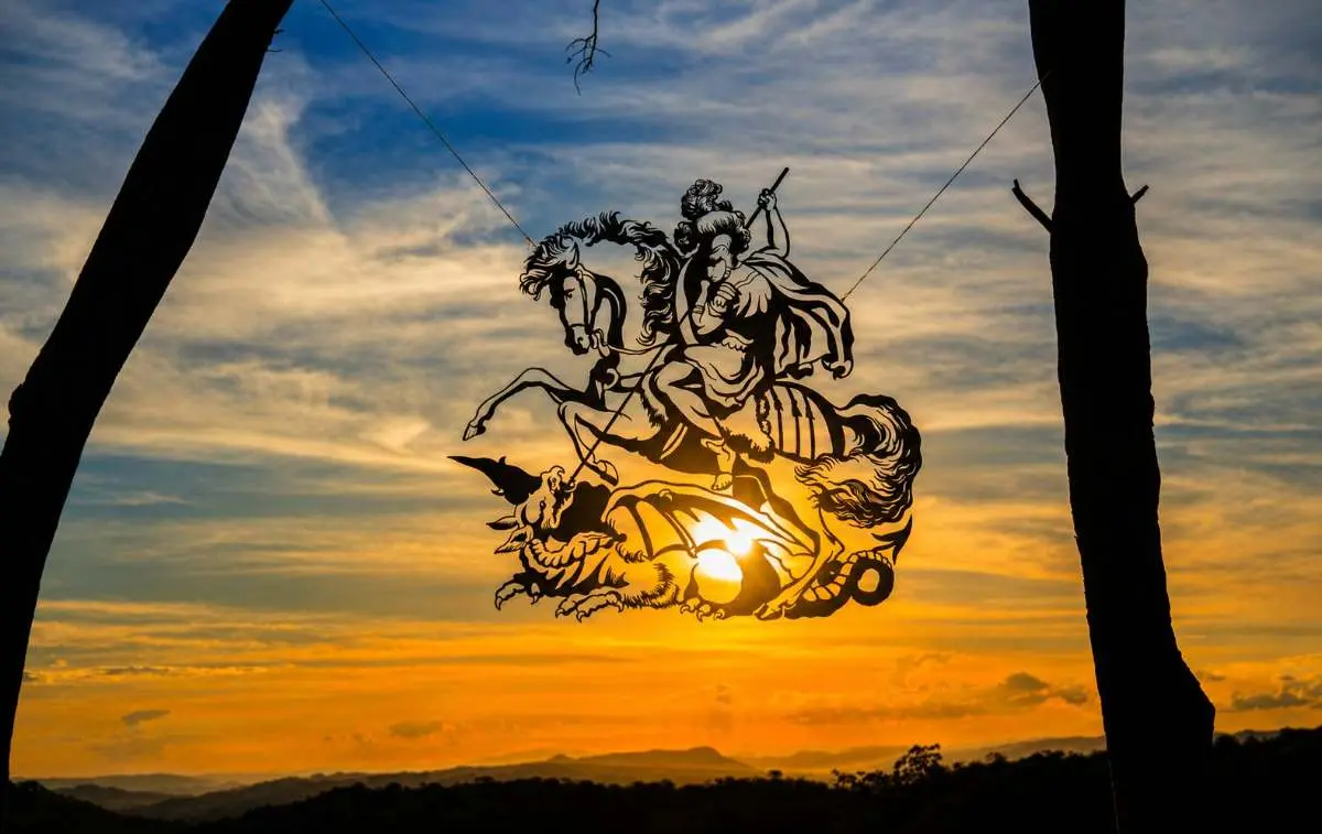 Pôr do sol sobre a Vila de São Jorge, na Chapada dos Veadeiros
